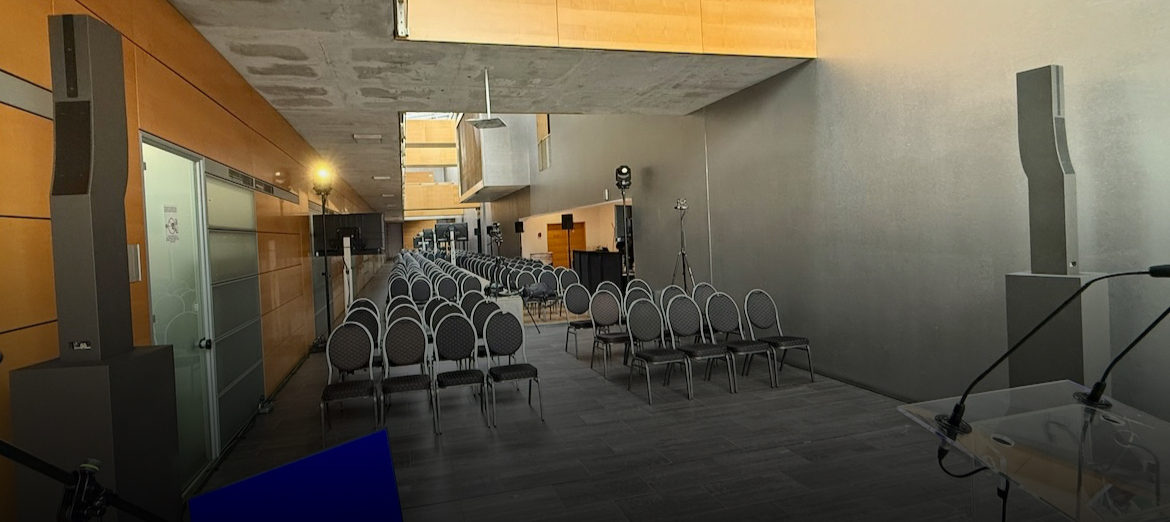 L-acoustics  professzionális-konferencia-technika-pulpitus.jpeg